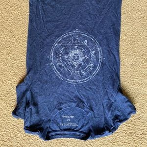 Zodiac style celestial tee!